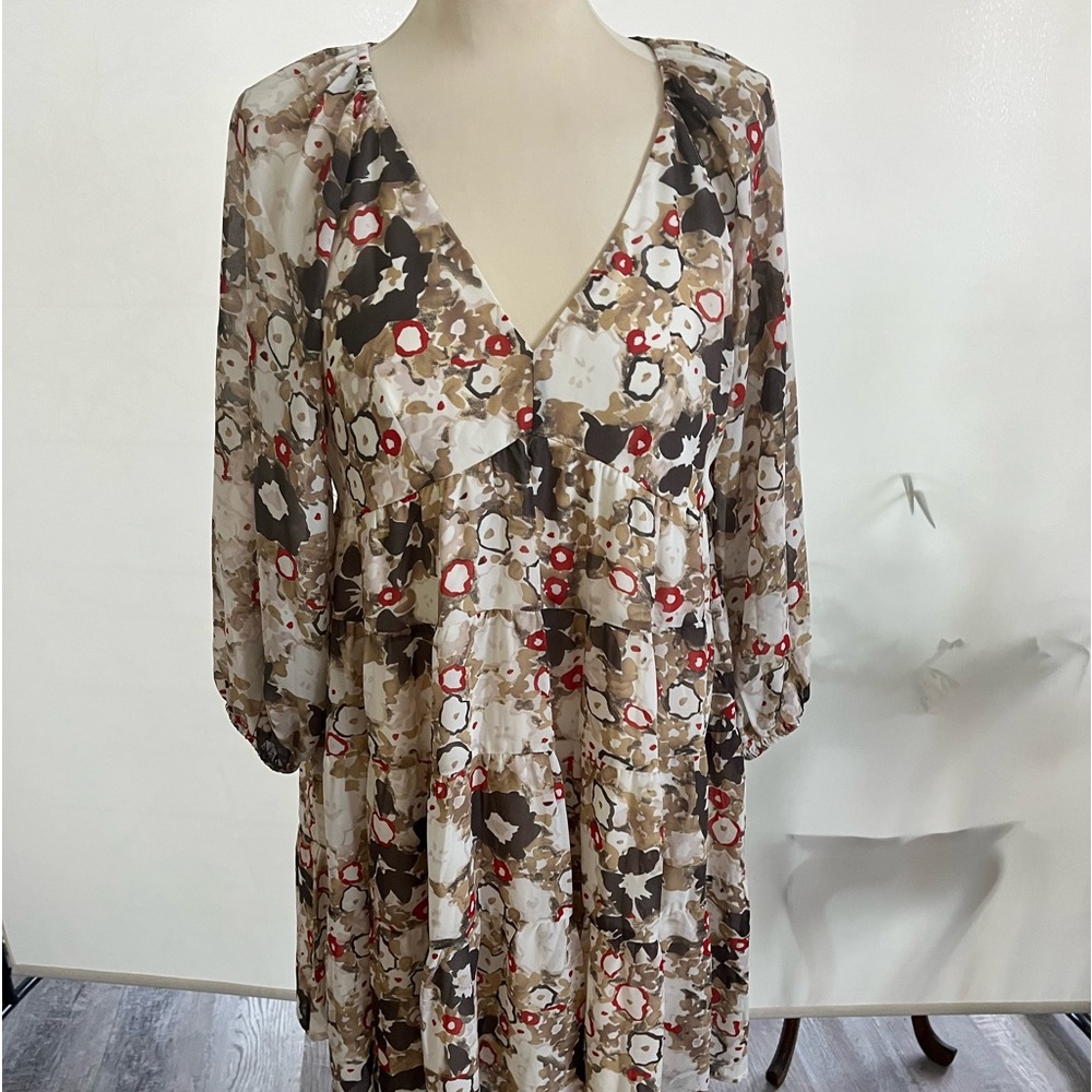 Gorgeous brand new with tags, floral print dress